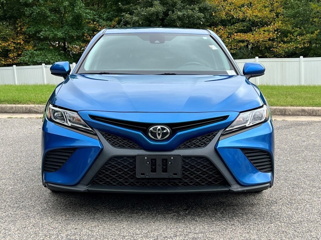 Used 2020 Toyota Camry SE with VIN 4T1G11AK9LU303417 for sale in Woodbridge, VA