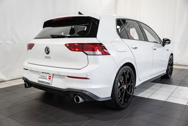 2024 Volkswagen Golf GTI 380 SE photo 4