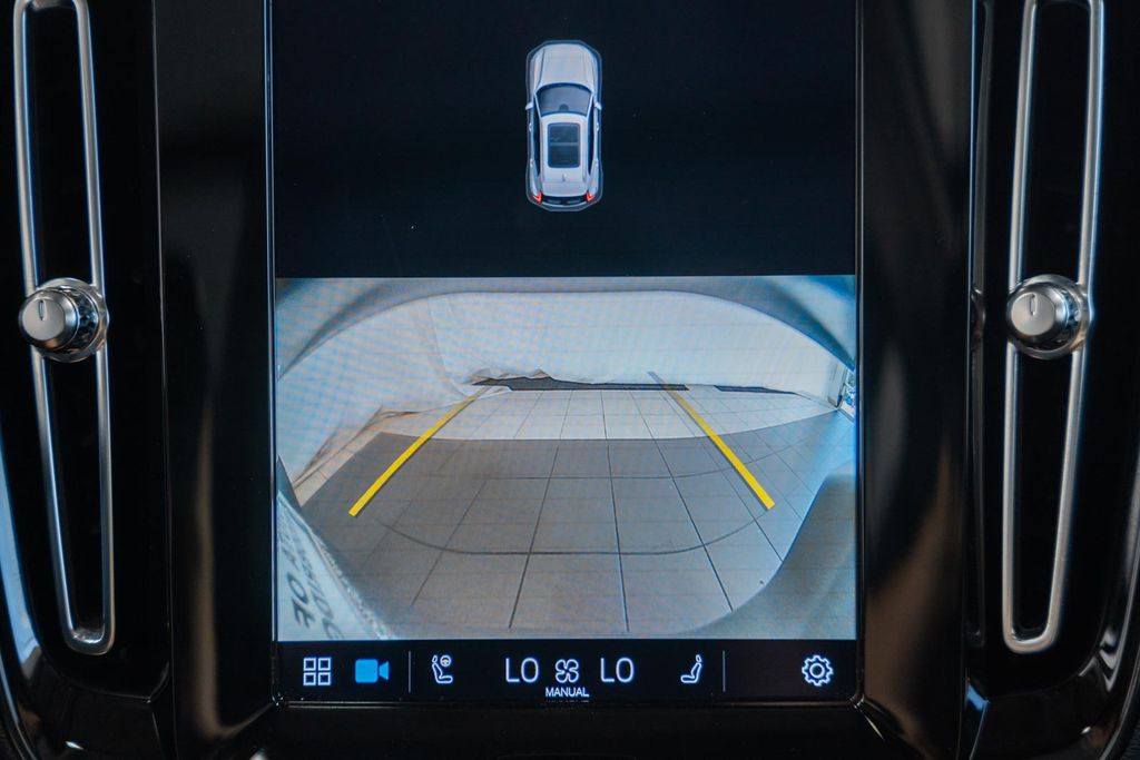 2023 Volvo XC40 Plus - Photo 44