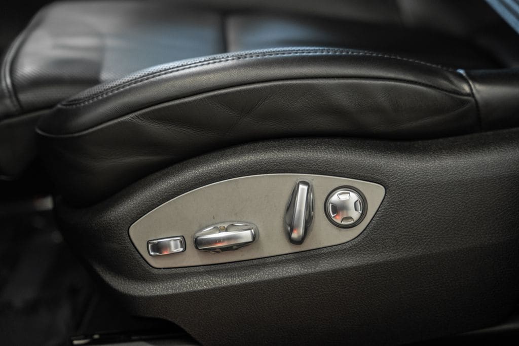 2022 Porsche Macan Base - Photo 35