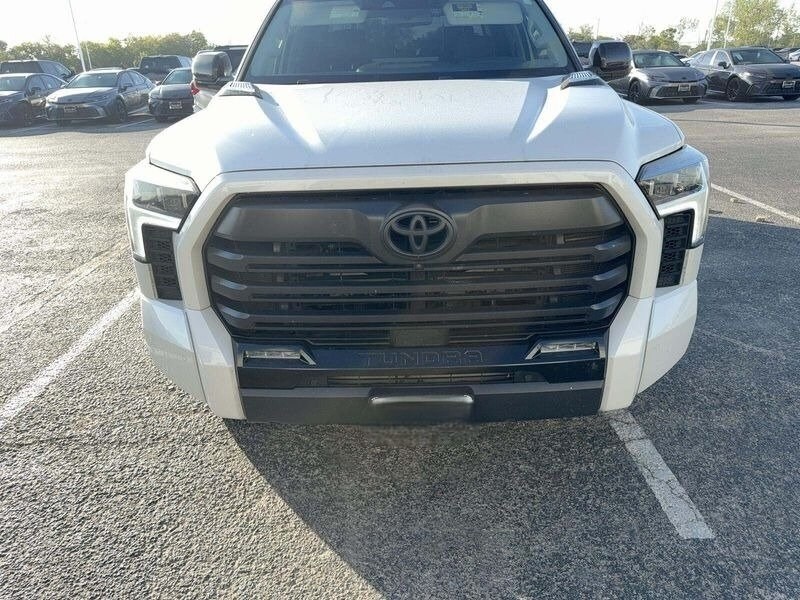 2024 Toyota Tundra Limited photo 3