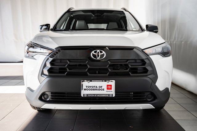 2026 Toyota Corolla Cross LE photo 2