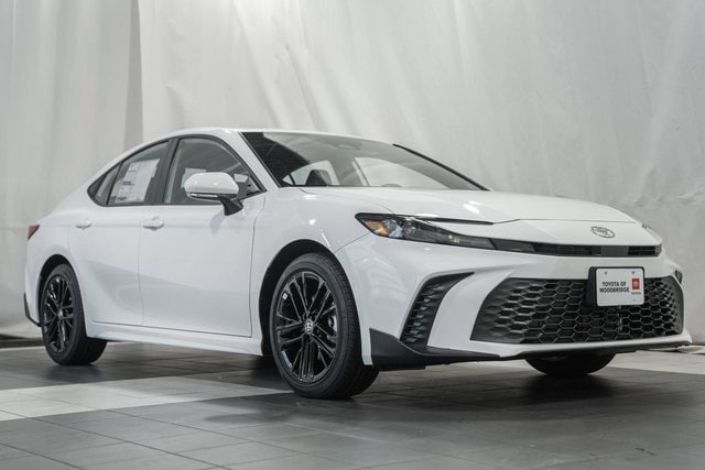 2026 Toyota Camry SE's photo