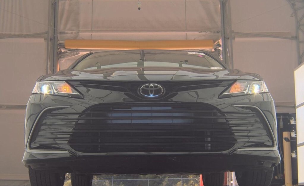 2024 Toyota Camry LE photo 2