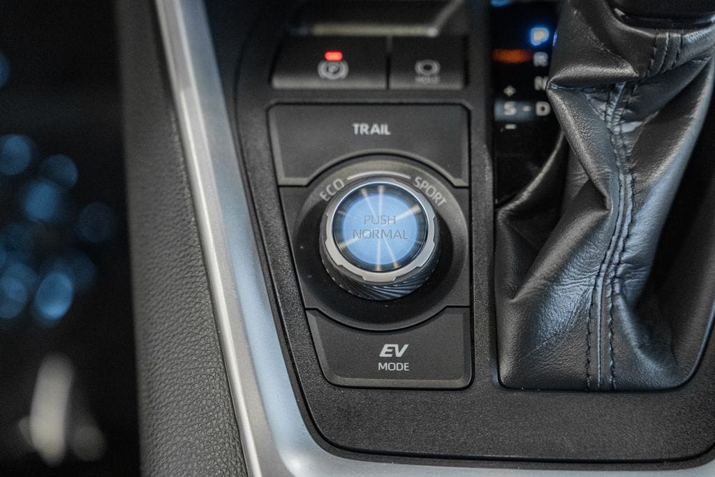 2024 Toyota RAV4 XSE - Photo 21