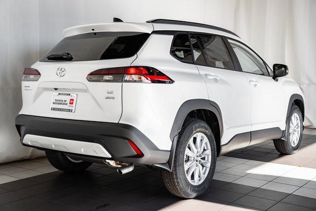 2026 Toyota Corolla Cross LE photo 4