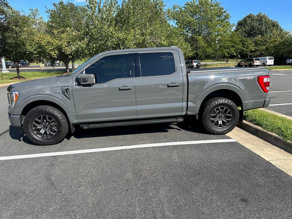 2021 Ford F-150 Lariat photo 2