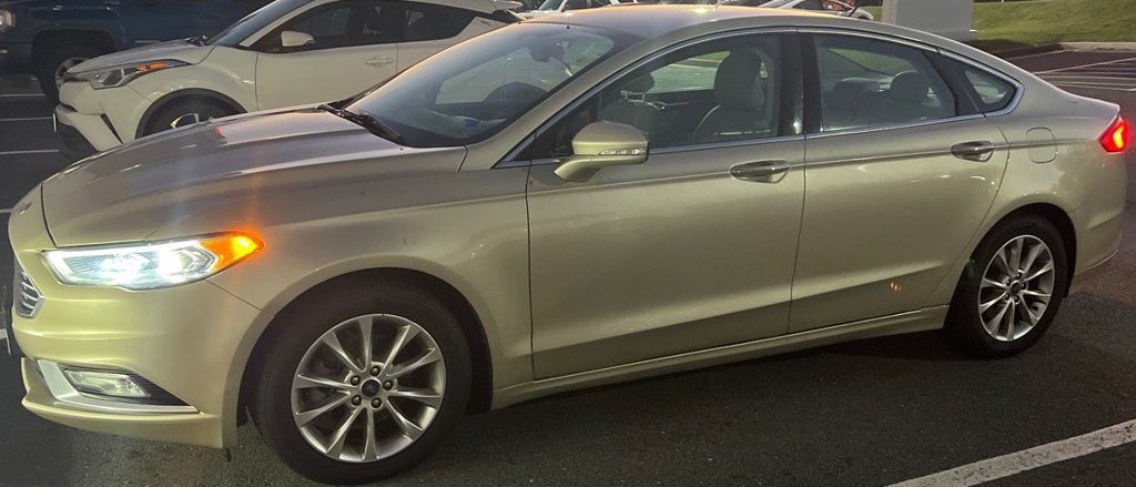 Used 2017 Ford Fusion SE Sedan