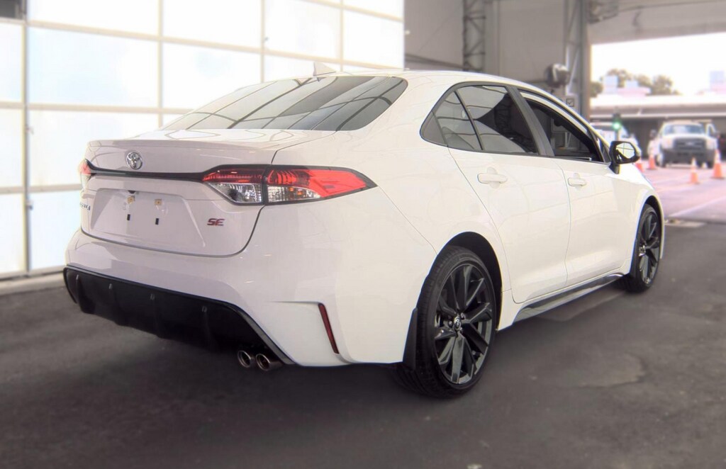 Used 2025 Toyota Corolla SE Sedan