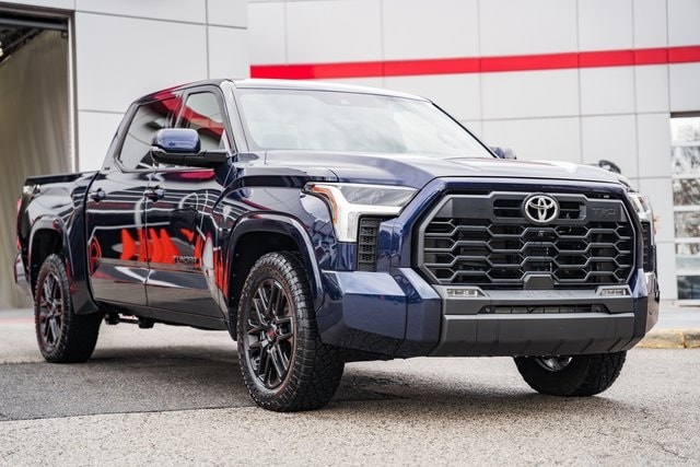 2022 Toyota Tundra SR5's photo