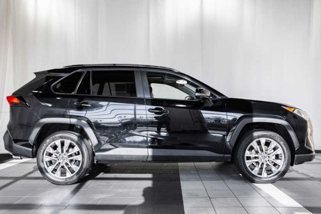 Used 2020 Toyota RAV4 XLE Premium SUV