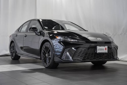 2025 Toyota Camry SE Sedan