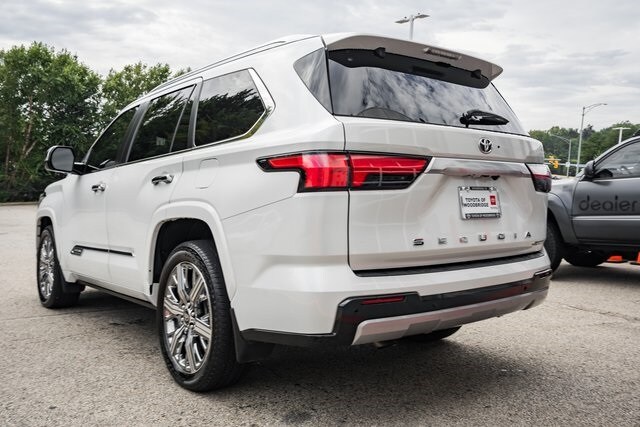 2025 Toyota Sequoia Capstone photo 4