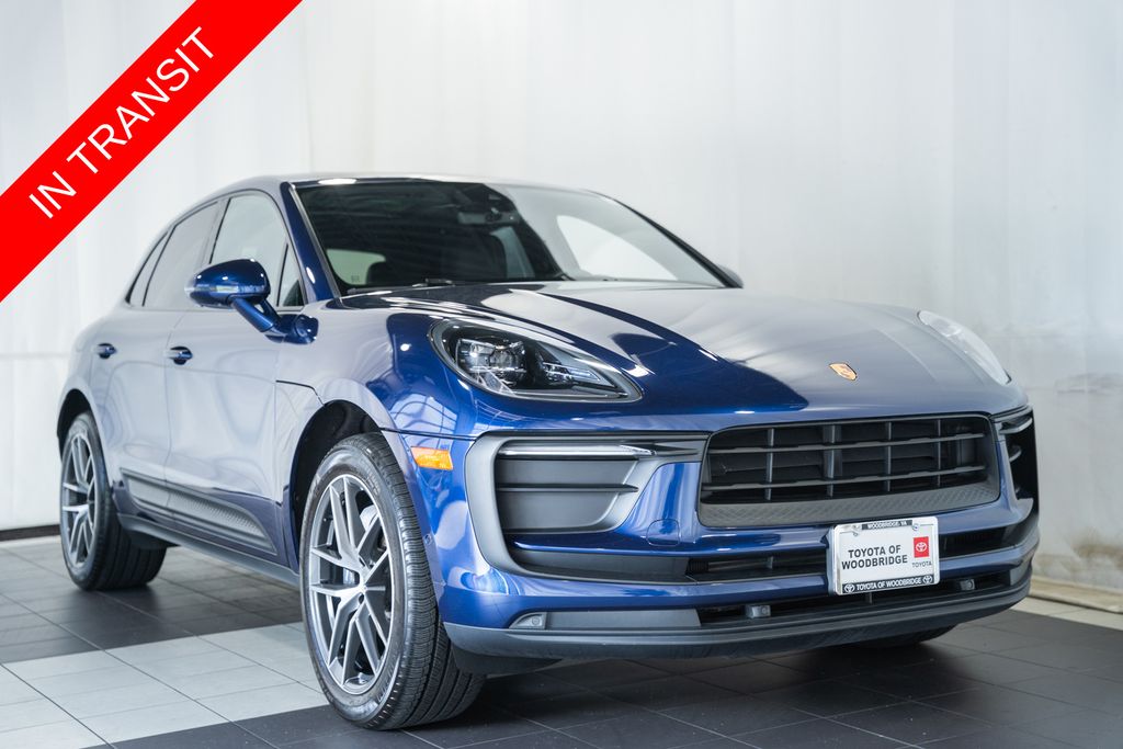 2022 Porsche Macan Base