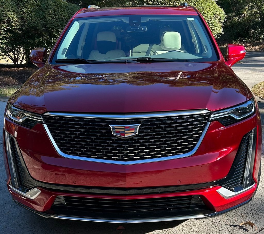 2022 Cadillac XT6 Premium Luxury photo 3