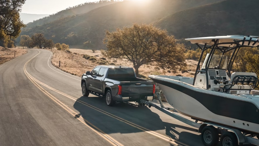 How much can a Toyota Tundra tow around Virginia?
