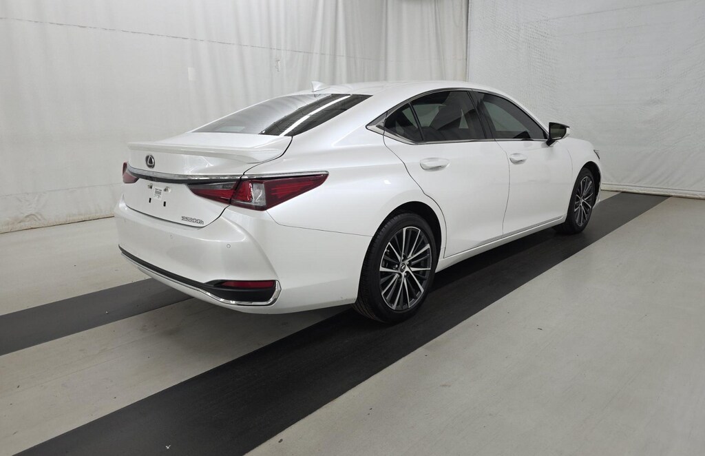 Used 2025 Lexus ES 300h Sedan