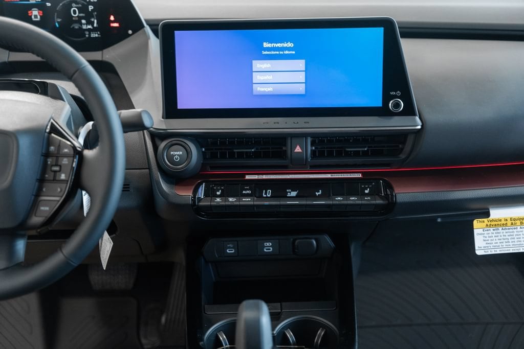 2026 Toyota Prius Plug-in Hybrid XSE - Photo 17