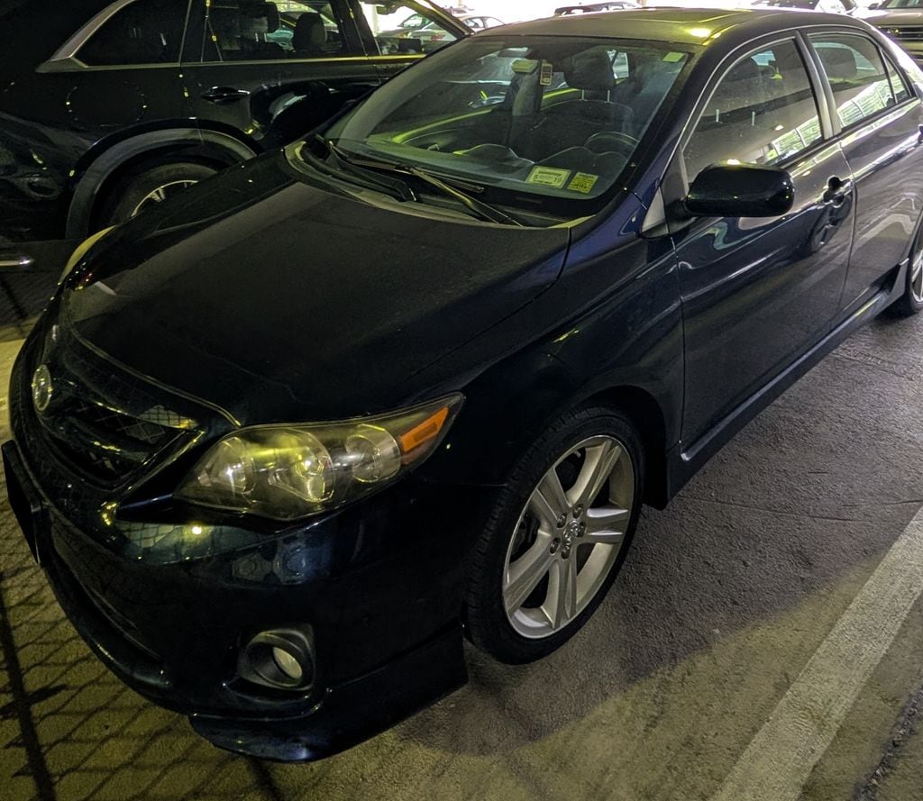 2013 Toyota Corolla S's photo