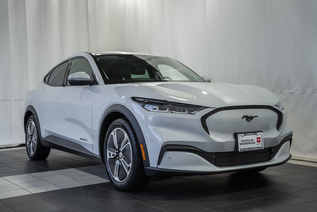 2022 Ford Mustang Mach-E Select RWD