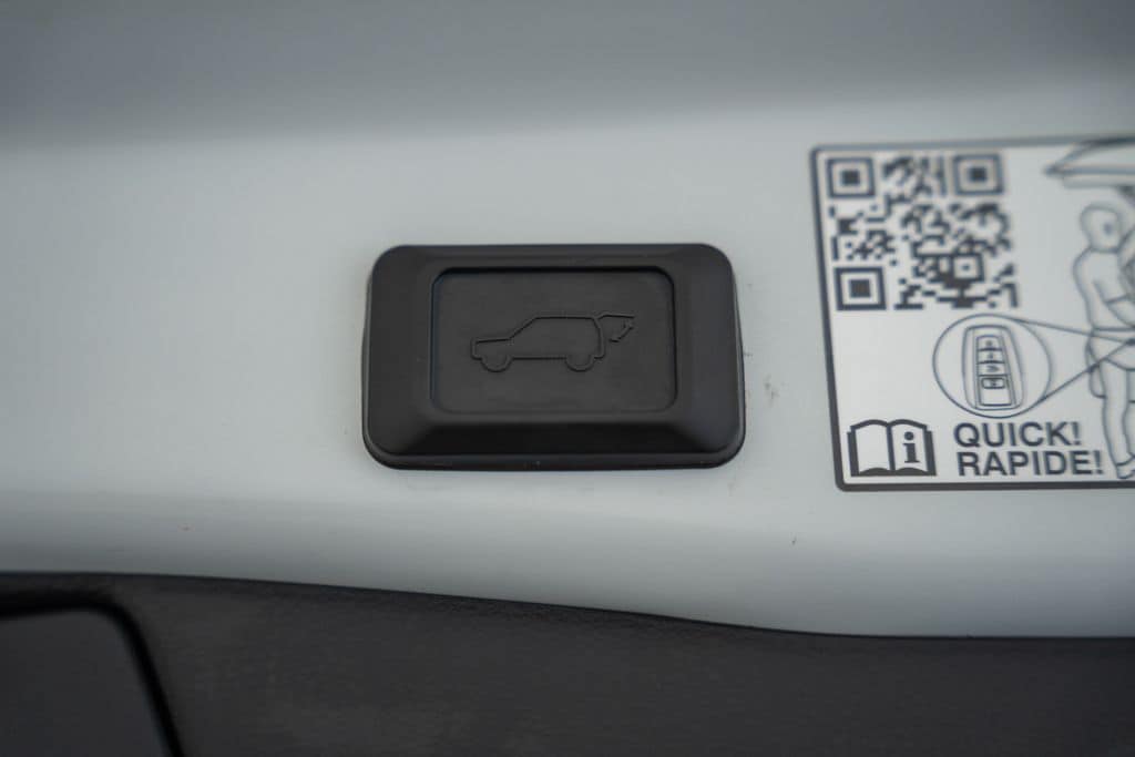 2024 Toyota RAV4 XSE - Photo 16