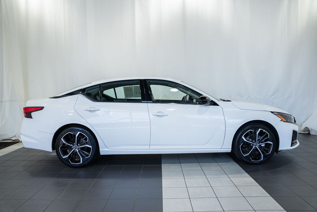 Used 2024 Nissan Altima 2.5 SR Sedan
