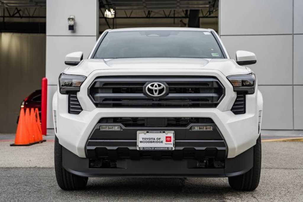 New 2025 Toyota Tacoma SR5 Truck Double Cab
