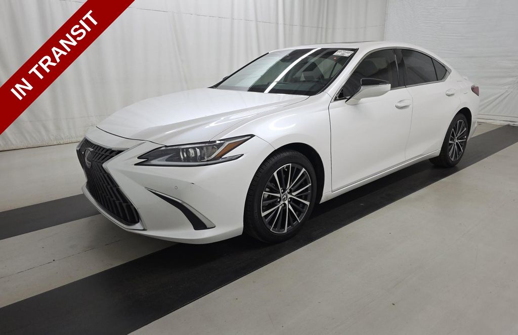 2025 Lexus ES 300h 300h's photo