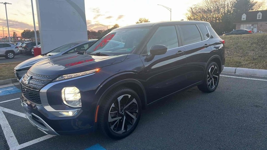 Used 2023 Mitsubishi Outlander SE SUV