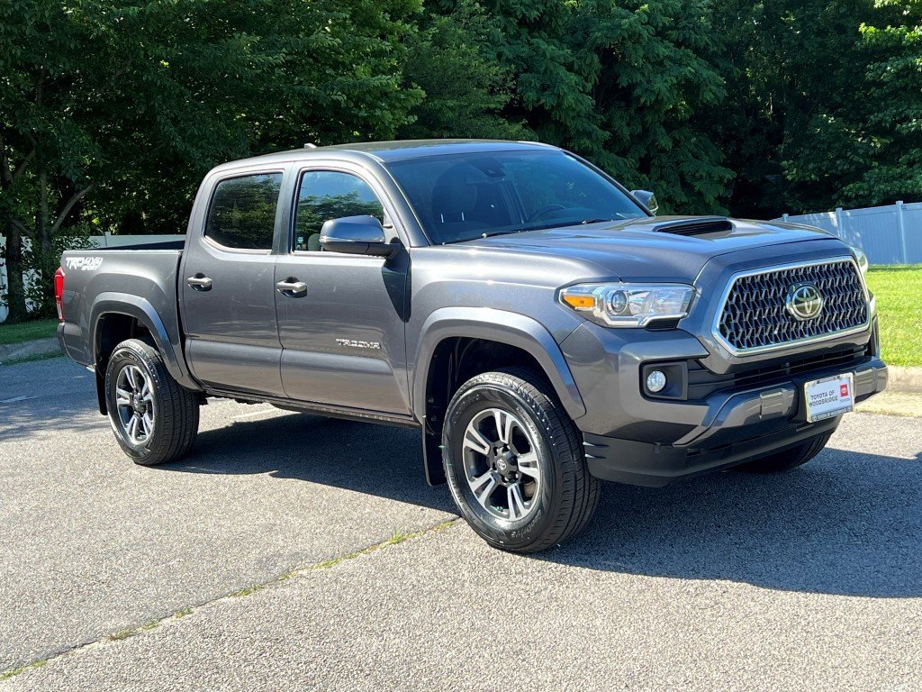 Used 2019 Toyota Tacoma TRD Sport with VIN 5TFCZ5AN8KX193454 for sale in Woodbridge, VA