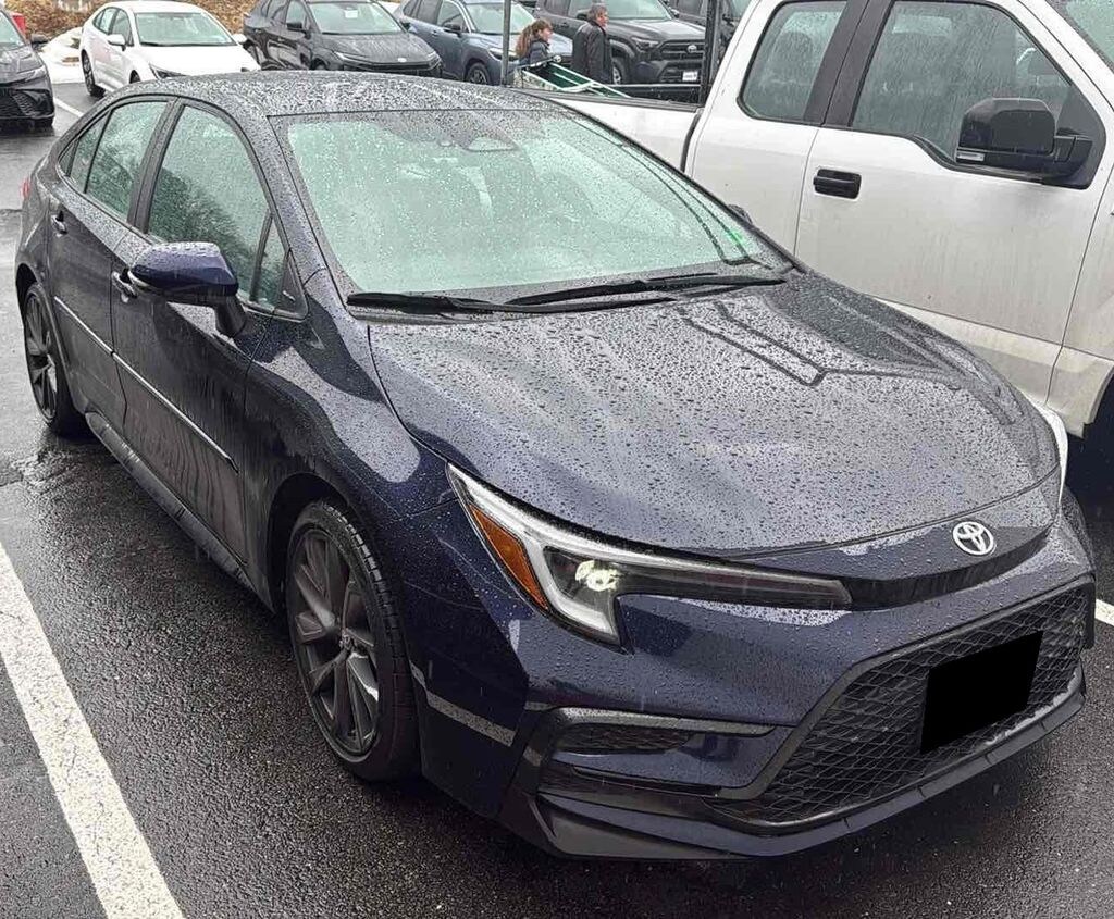 Used 2024 Toyota Corolla SE Sedan