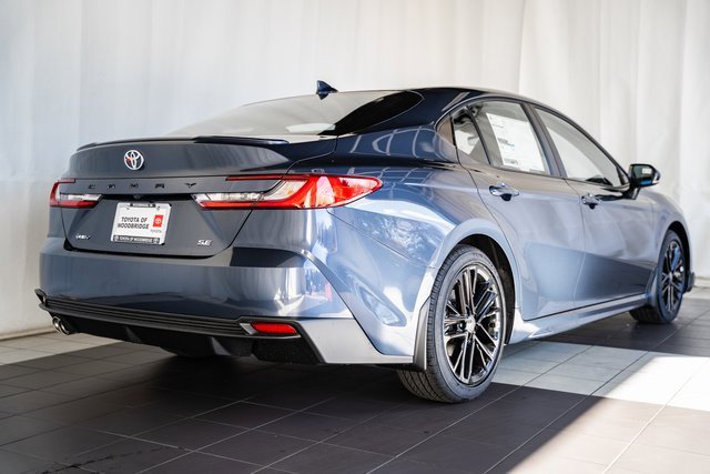 2026 Toyota Camry SE photo 4