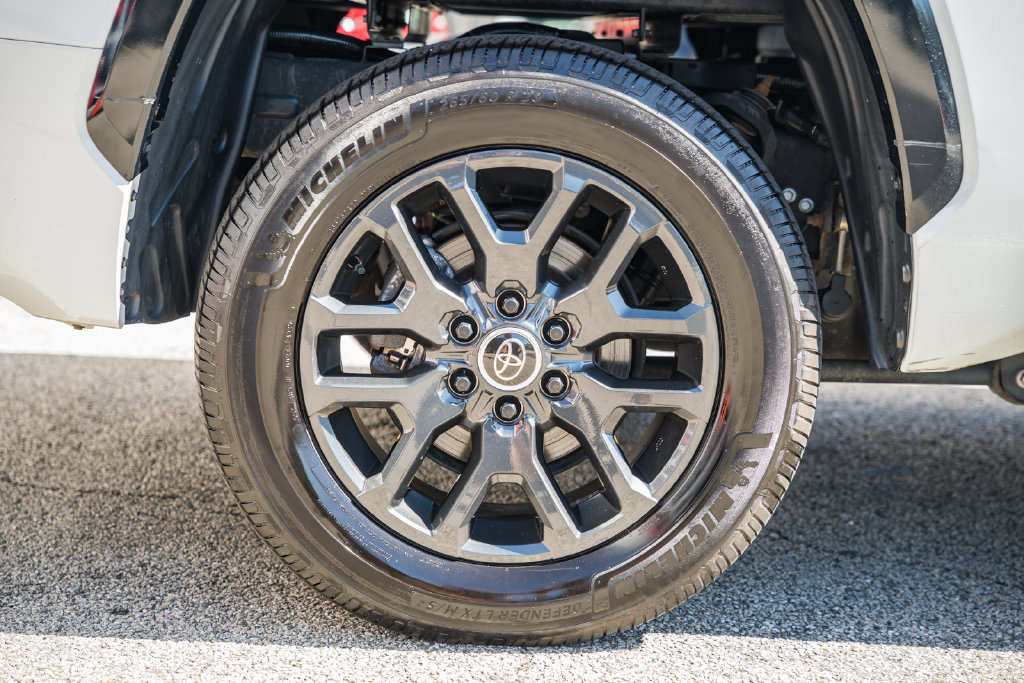 2024 Toyota Tundra Platinum - Photo 18