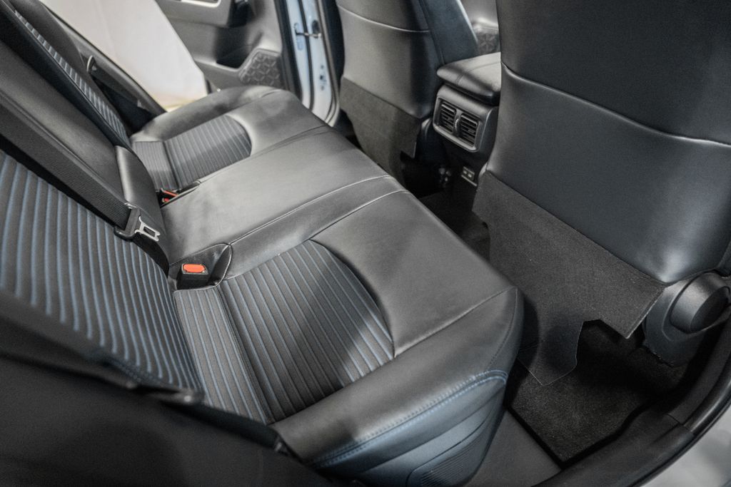 2024 Toyota RAV4 XSE - Photo 28