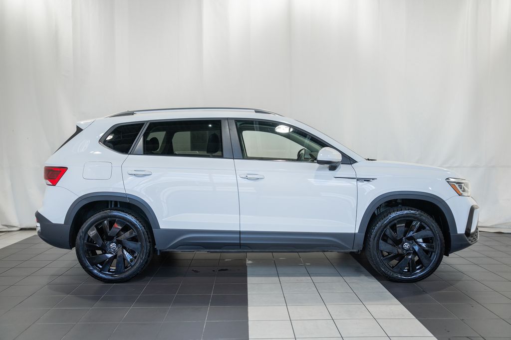 Used 2024 Volkswagen Taos 1.5T SEL SUV