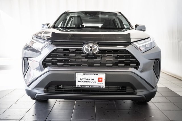 2025 Toyota RAV4 XLE photo 2