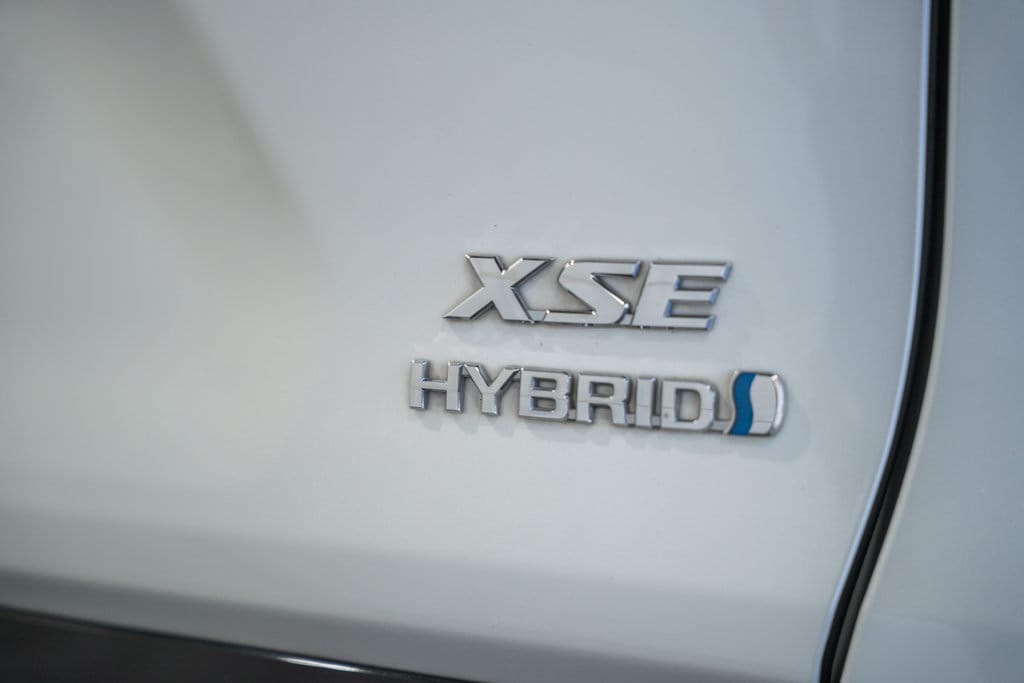 2024 Toyota RAV4 XSE - Photo 7