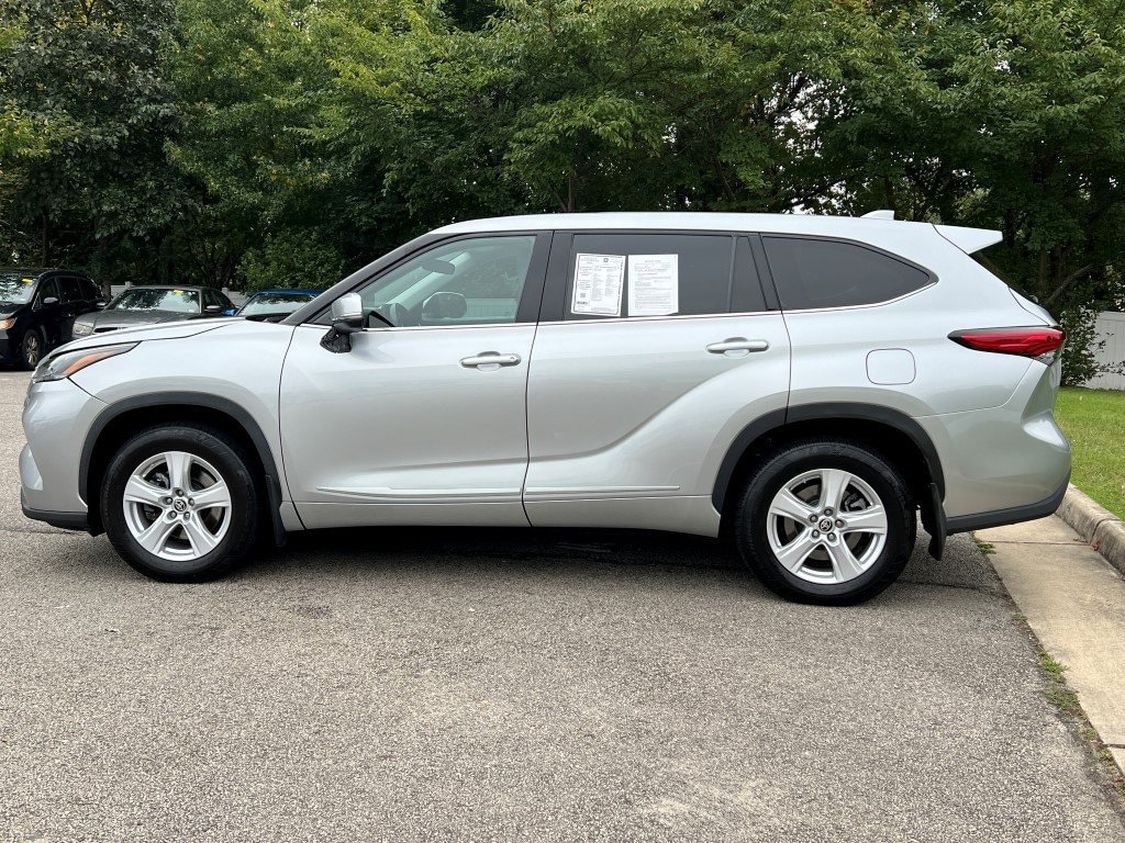 Used 2021 Toyota Highlander LE with VIN 5TDBZRBH6MS541627 for sale in Woodbridge, VA