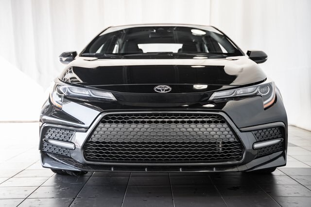 2022 Toyota Corolla SE photo 2