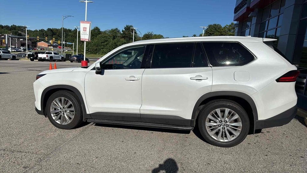 2024 Toyota Grand Highlander Platinum photo 4
