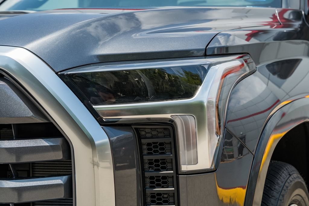2026 Toyota Tundra Limited - Photo 12
