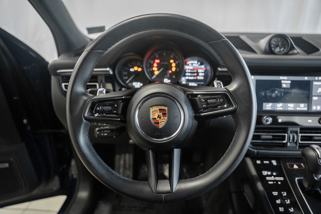2022 Porsche Macan Base - Photo 27