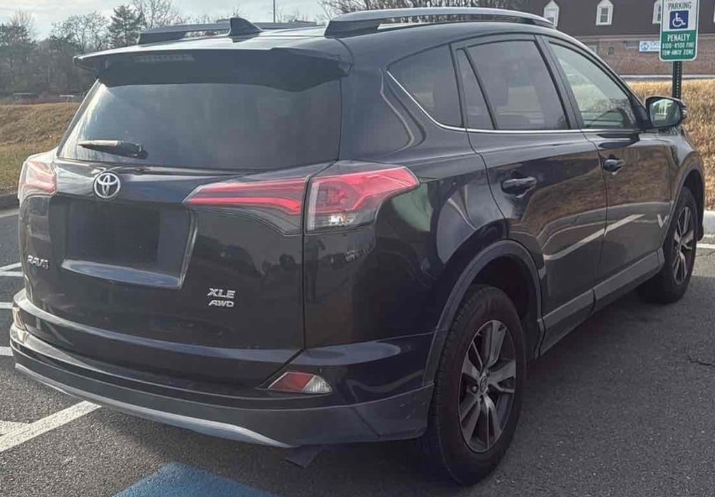 Used 2018 Toyota RAV4 XLE SUV
