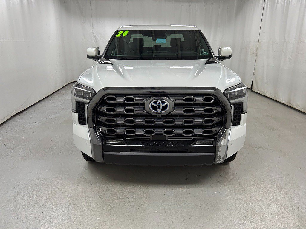 2024 Toyota Tundra Platinum - Photo 2