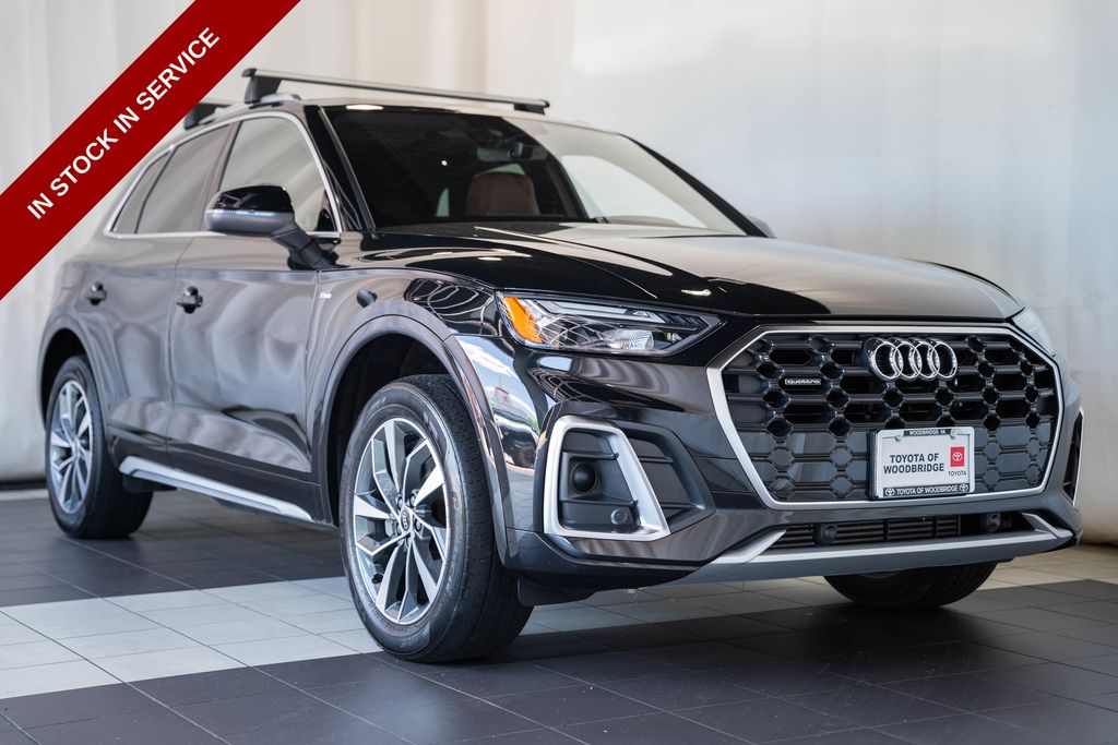 2023 Audi Q5 45 Premium's photo