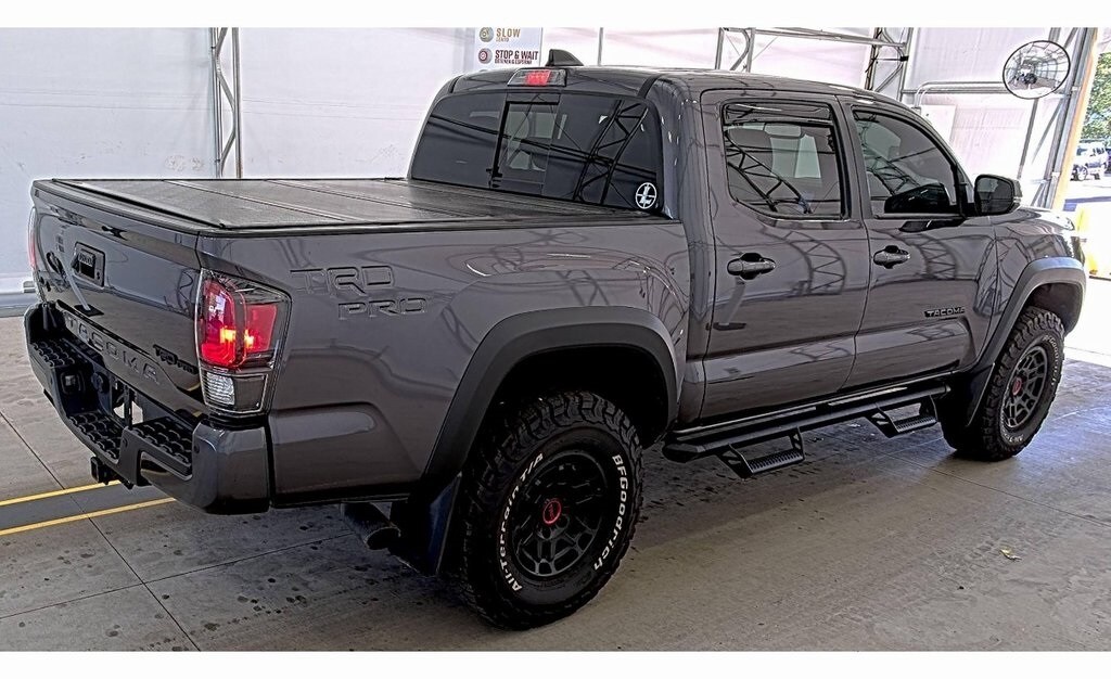 2022 Toyota Tacoma TRD Pro photo 3