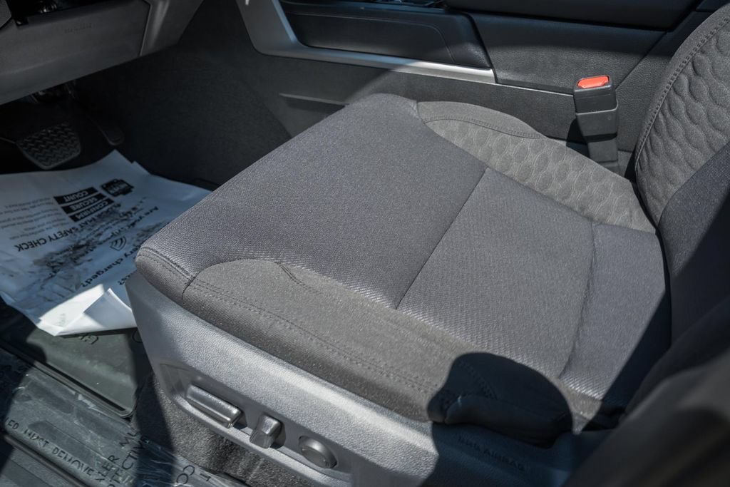 2026 Toyota Tundra SR5 - Photo 35