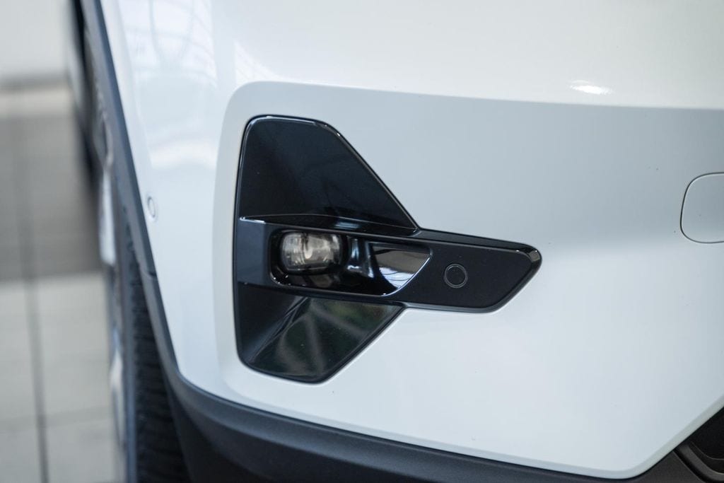 2023 Volvo XC40 Plus - Photo 13