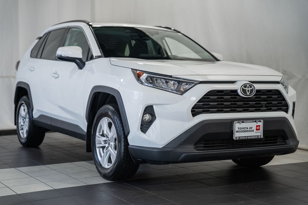 2021 Toyota RAV4 XLE FWD's photo