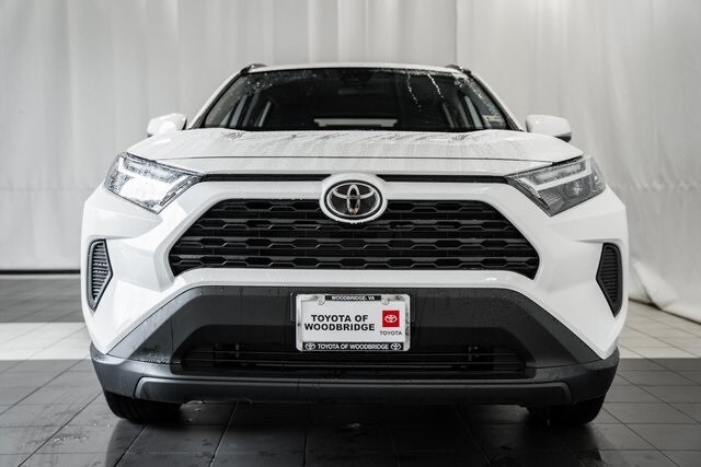 2024 Toyota RAV4 XLE photo 2
